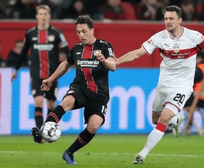 德甲焦点战：汉堡VS勒沃库森，保级与欧战资格的激烈碰撞