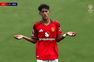 曼联小梅西冲击三冠王，俱乐部仍担心皇萨仁挖角！明年就有大风险