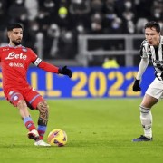 意甲焦点战：那不勒斯VS帕尔马——争冠劲旅与保级弱旅的生死对决