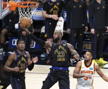 詹姆斯31+9+10东契奇27+12 湖人胜老鹰止3连败